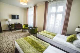 Отель Hotel Starka Ополе Двухместный номер с 1 кроватью или 2 отдельными кроватями-3
