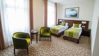 Отель Hotel Starka Ополе Двухместный номер с 1 кроватью или 2 отдельными кроватями-4